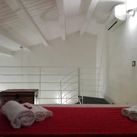 Al Cortile Dei Gesuiti Apartment *